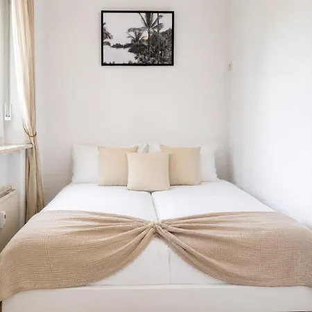 Canstay Deluxe *
